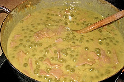 Eier in Curry-Erbsen-So&szlig;e