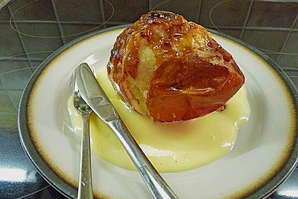 Marzipan-Bratäpfel mit Vanillinsoße 2