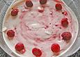 Portweincreme mit Himbeeren