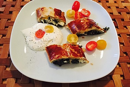 Spinatstrudel mit Schafkäse 3
