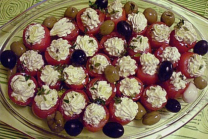 Gef&uuml;llte Tomaten mit Schafsk&auml;secreme 4