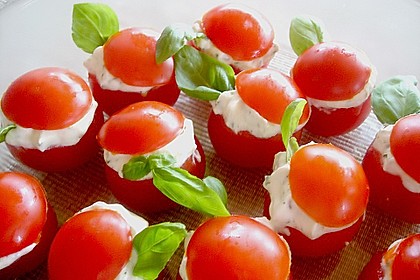 Gef&uuml;llte Tomaten mit Schafsk&auml;secreme 6