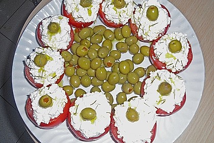 Gef&uuml;llte Tomaten mit Schafsk&auml;secreme 8
