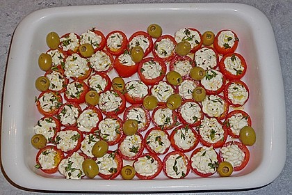 Gef&uuml;llte Tomaten mit Schafsk&auml;secreme 10