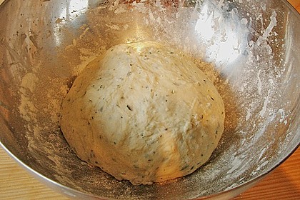 Pyren&auml;isches Zwiebelbrot 5