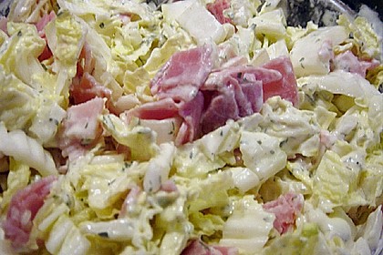 Chinakohlsalat mit Sahneso&szlig;e