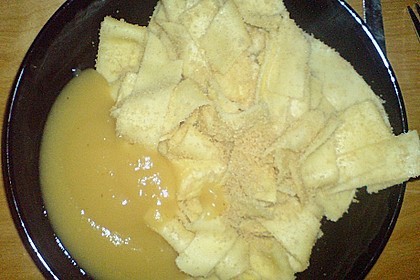 Bröselnudeln mit Apfelmus 15