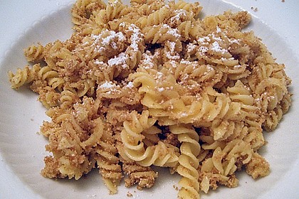 Bröselnudeln mit Apfelmus 3