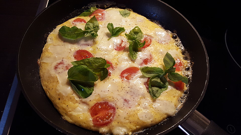 Tomaten Omlett Mit Mozzarella Von Dasty Chefkoch De