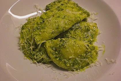 R&auml;ucherlachs - Tascherl mit Rucola - Pesto