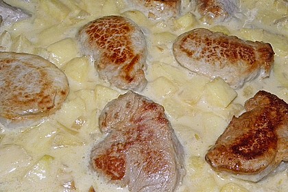 Schweinemedaillons mit Apfel-Meerrettich Sahnesauce 10