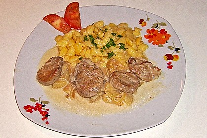 Schweinemedaillons mit Apfel-Meerrettich Sahnesauce 8