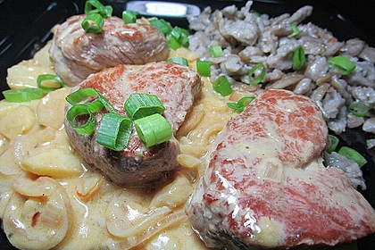 Schweinemedaillons mit Apfel-Meerrettich Sahnesauce 3