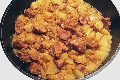 Lammragout mit &Auml;pfeln