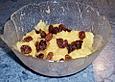 Geriebener Apfel mit Rosinen
