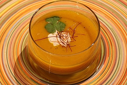 Fruchtige Kürbis - Mango - Suppe
