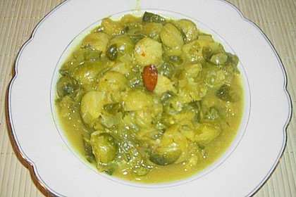 Rosenkohlsuppe mit Curry