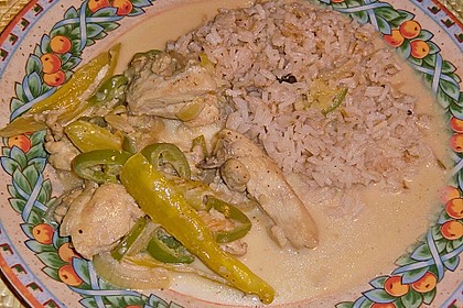 H&auml;hnchen, ged&uuml;nstet in Kokosmilch