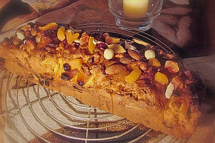 Früchtebrot aus Quark - Öl - Teig 7