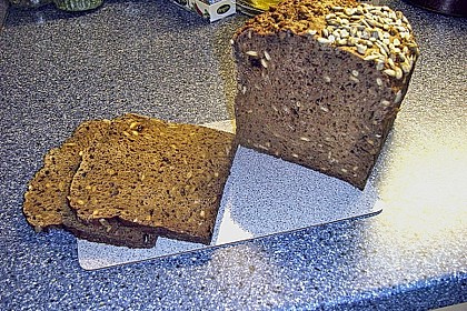 Sonnenblumenvollkornbrot