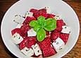 Gepfefferte Erdbeeren mit Brie