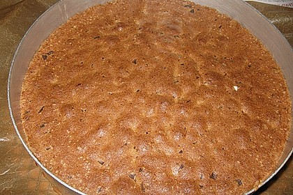 Nusstorte mit feiner Buttercreme 1