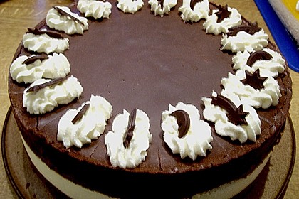 Schokotorte mit Eierlik&ouml;rsahne