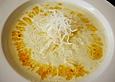 Zucchini - Birnensuppe mit frittierten Glasnudeln und Safran&ouml;l