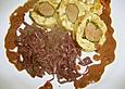Mit dem Besten vom Hasen gef&uuml;llte Laugenbrezen, W&uuml;rz - Blaukraut