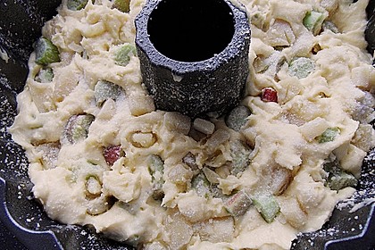 Rhabarber - Marzipan - Gugelhupf 12