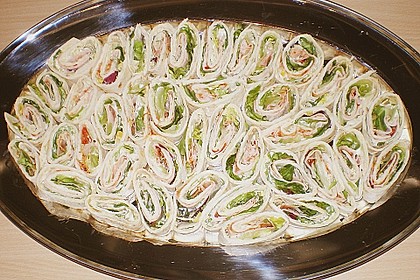 Party Wraps mit Frischk&auml;se und Putenbrust