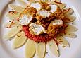 Knuspriges Kaninchenfilet auf Rote Bete - P&uuml;ree und Schwarzwurzel - Salat