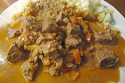 Pörkölt - Ungarisches Gulasch 13