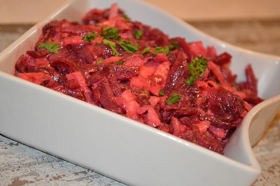 Chrissis Rote Bete - Apfel - Salat mit Meerrettich (Rezept mit Bild ...