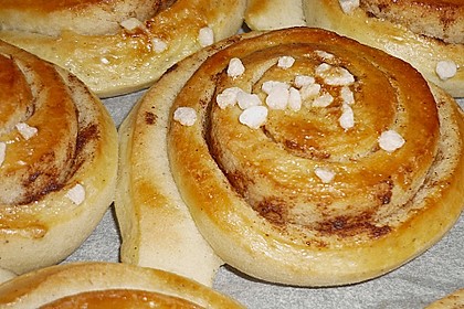 Kanelbullar (Zimtschnecken) 8