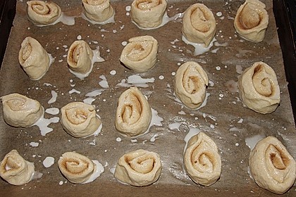 Kanelbullar (Zimtschnecken) 10
