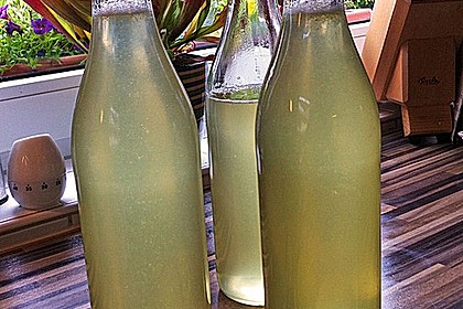 Chrissis Zitronensirup – Grundstoff für Zitronenlimonade 6