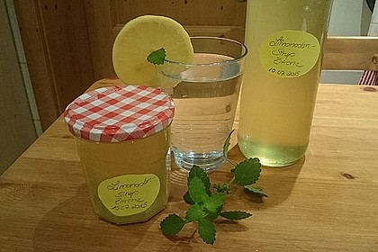 Chrissis Zitronensirup – Grundstoff für Zitronenlimonade