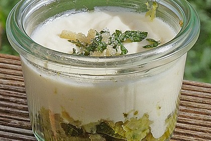Zucchinikaviar mit Parmesancreme 1