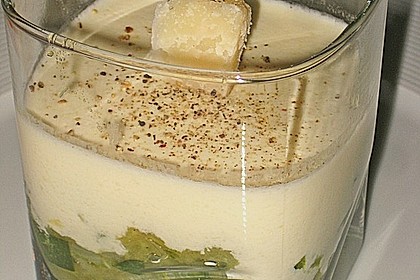 Zucchinikaviar mit Parmesancreme 13