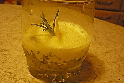 Zucchinikaviar mit Parmesancreme 31