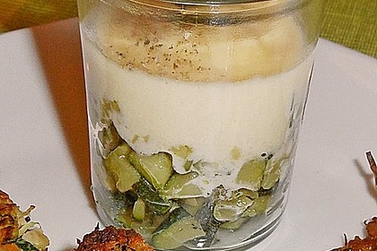 Zucchinikaviar mit Parmesancreme 9