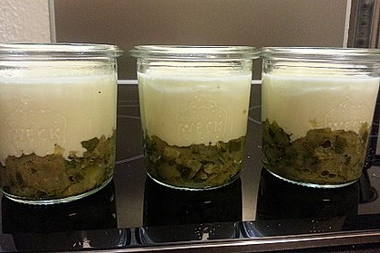 Zucchinikaviar mit Parmesancreme 27