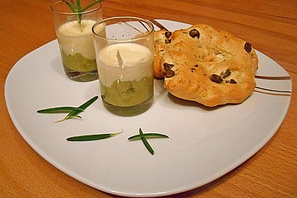 Zucchinikaviar mit Parmesancreme 18