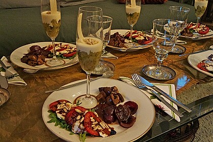 Zucchinikaviar mit Parmesancreme 10