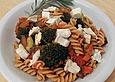 Mediterrane Pasta - Pfanne mit Gem&uuml;se und Ziegenk&auml;se