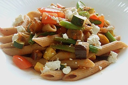 Mediterrane Pasta - Pfanne mit Gem&uuml;se und Ziegenk&auml;se 2
