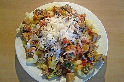 Mediterrane Pasta - Pfanne mit Gem&uuml;se und Ziegenk&auml;se 7