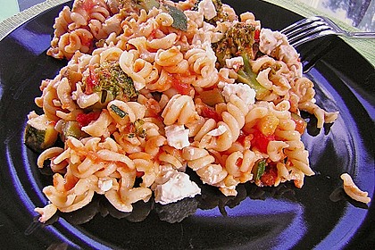 Mediterrane Pasta - Pfanne mit Gem&uuml;se und Ziegenk&auml;se 8