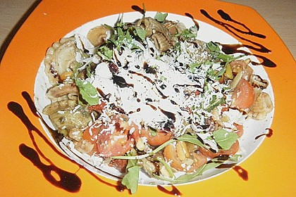 Italienischer Nudelsalat mit Rucola und getrockneten Tomaten 23
